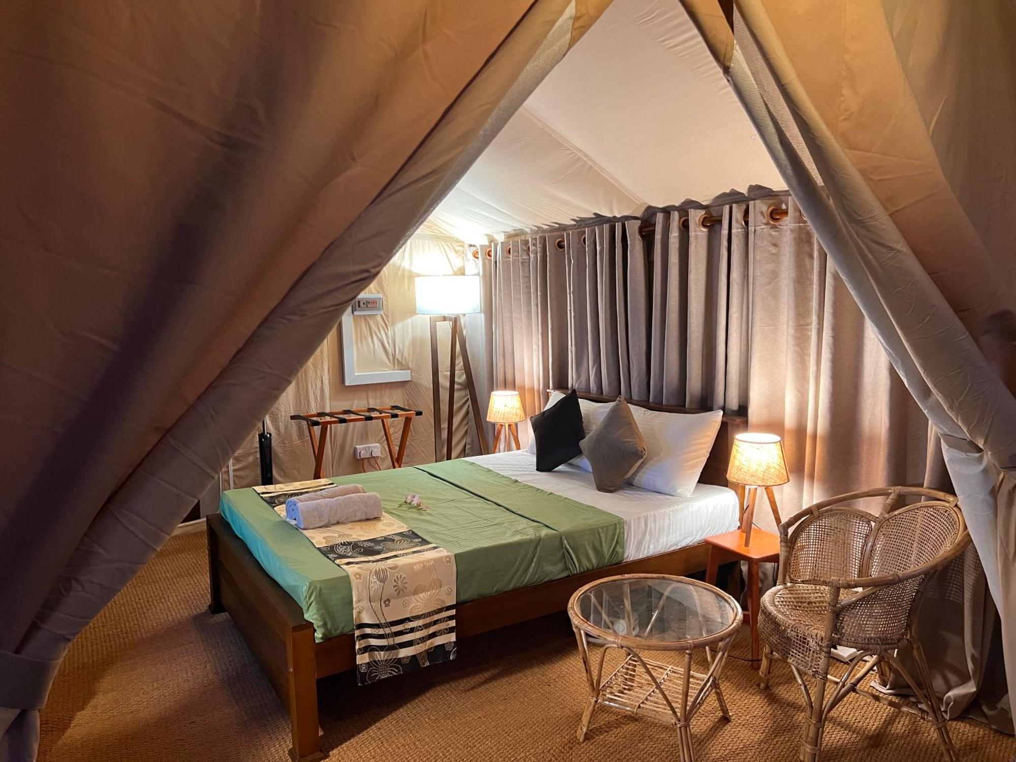 Hotel At One - Glamping à Rekawa Extérieur photo