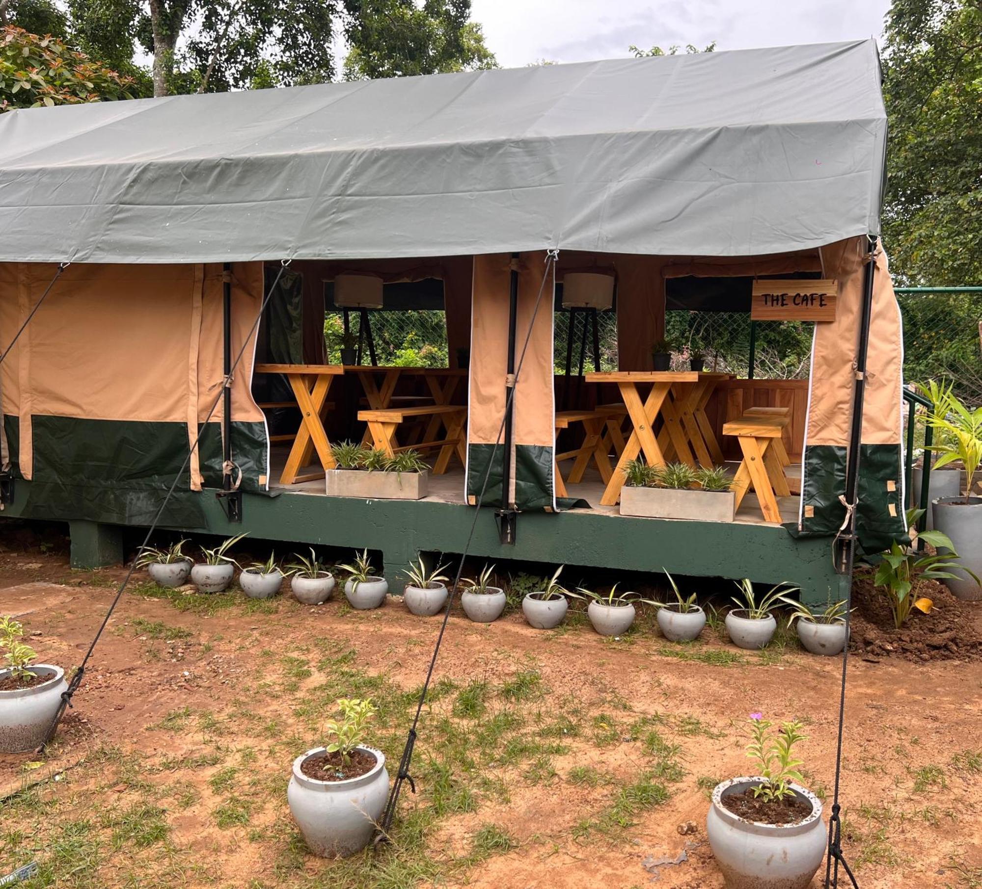 Hotel At One - Glamping à Rekawa Extérieur photo