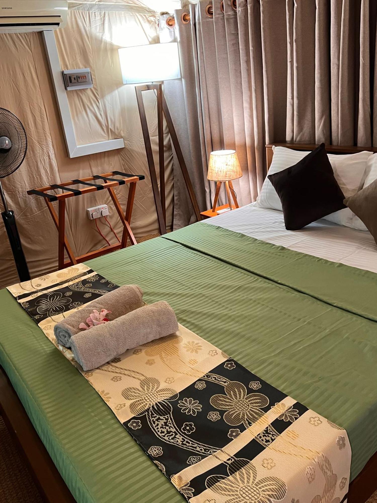 Hotel At One - Glamping à Rekawa Extérieur photo